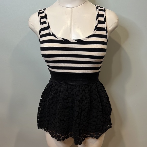 Striped Tank Top - Picture 2 of 9